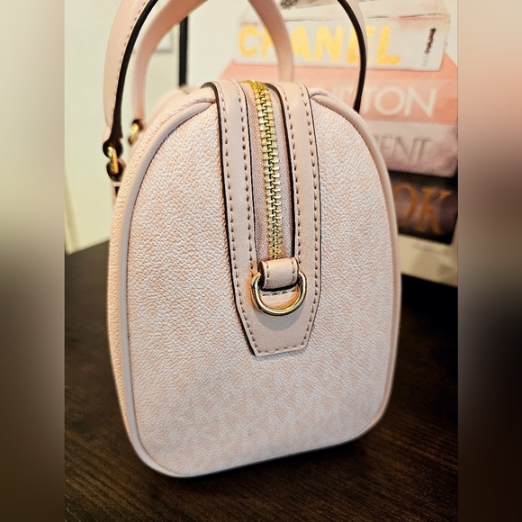 MICHAEL KORS TRAVEL MEDIUM DUFFLE SATCHEL SHOULDER CROSSBODY - Picture 5 of 7